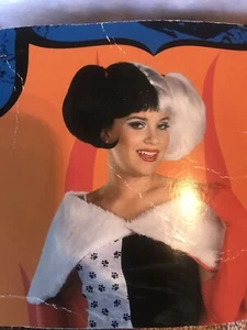 Cruella del Ville Accessories Wig and Shaw adult Costume Accessory Halloween - Picture 1 of 3