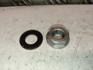 YAMAHA DTE (DTF) 125 moteur 1G0 - Ecrou de serrage de l'embrayage - Imagen 1 de 1
