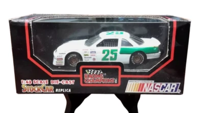 NASCAR Racing Champions réplica de carro fundido escala 1:43 nº 25 licenciados - Imagem 1 de 4