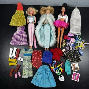 Lot of 3 Vintage -1966 BARBIE DOLLS(magic Move)Malaysia,China & Taiwan clothes - Picture 1 of 18