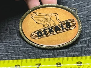 Fibbia per cintura vintage DEKALB ottone e pelle - pannocchia di mais volante - agricola - Foto 1 di 2