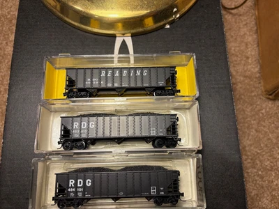 Atlas / Aksarben N Three Bay 90 Ton Hopper Lot: Reading 3724 / 3007 / 3007 - Image 1 of 4