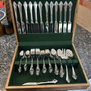 Oneida Belcourt Silverplate Flatware, Service For 12 -In Wooden Box - Picture 1 of 8