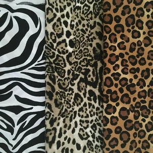 Rose & Hubble animal print 100% cotton poplin craft fashion patchwork quilting - Picture 1 of 12