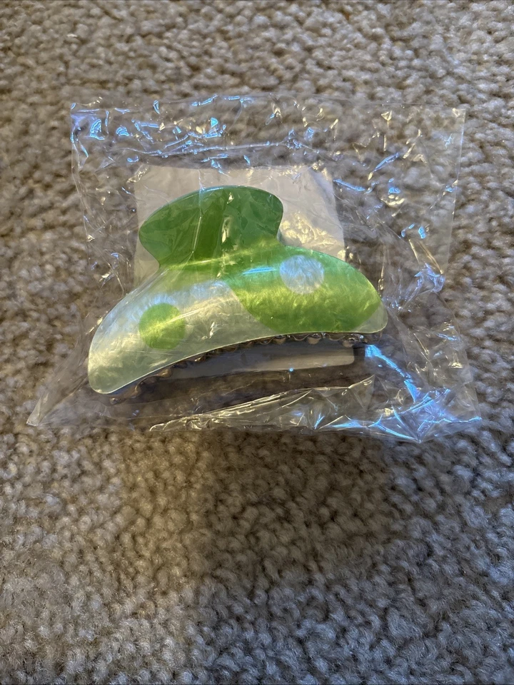 Pinza para el cabello con garra para mujer Urban Outfitters accesorios para el cabello verde blanco Yin Yang Foto 1 de 4