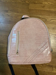 Shop LC Mochila Rosa Imitación Cuero Repujado Estampado Cocodrilo NUEVA - Imagen 1 de 5