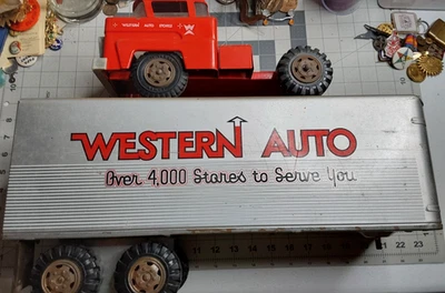 Remolque tractor Marx Western de acero prensado automático Foto 1 de 4