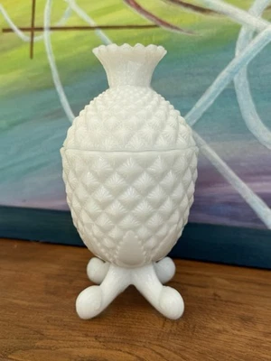 Bonbonnière / Sucrier / Boîte " ananas " en opaline de foire blanche - Photo 1/4
