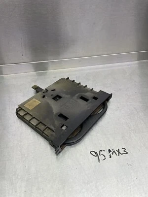 93 94 95 96 马自达 Mx3 Oem 汽车仪表板杯架盒 — 第 1/4 张图片