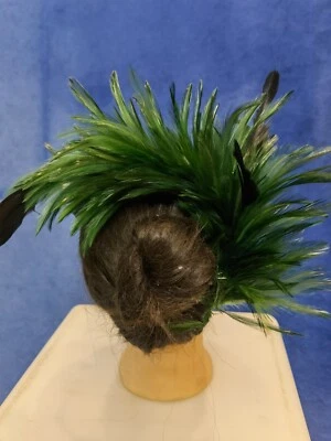 green feather comb fascinator millinery wedding hat - Image 1 of 2
