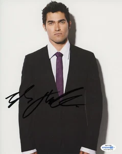 SUPERMAN & LOIS TYLER HOECHLIN SIGNED 8x10 PHOTO #3 TEEN WOLF ACOA COA PROOF! - Picture 1 of 3