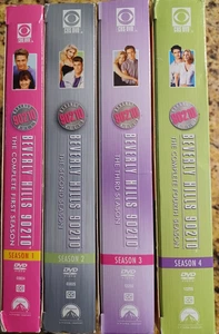Beverly Hills 90210 DVD Seasons 1-4. - Foto 1 di 3