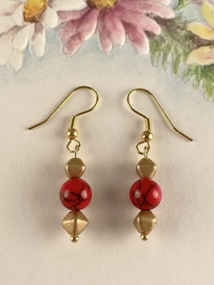 Pequeños pendientes colgantes de jaspe rojo de oro para mujer hechos a mano artesanal joyería con cuentas Foto 1 de 4