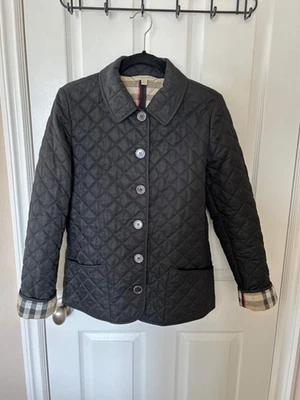 博柏利 Brit 绗缝女式夹克 - 中号,黑色 — 第 1/4 张图片