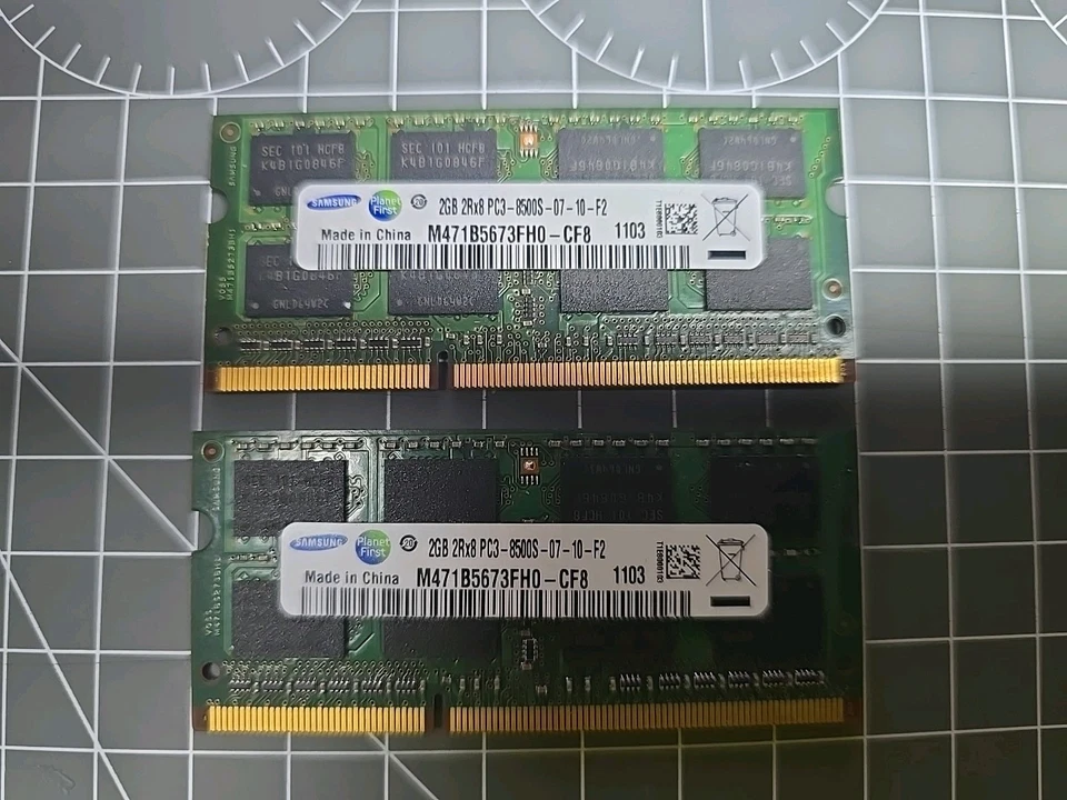 2 X Samsung PC3-8500S-07-10-F2 Laptop RAM 2GB 2Rx8 DDR3 Total 4GB - Image 1 of 1