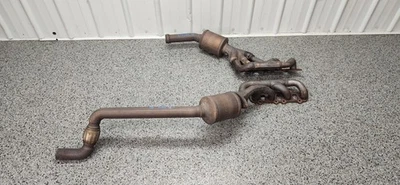 Ford Mustang GT 2015-2017 5,0 L par de colectores de escape tubo fabricante de equipos originales Foto 1 de 4