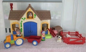 ELC Happyland farm Play set With Sounds. Comes With Tractor, Animals & People. - Picture 1 of 24