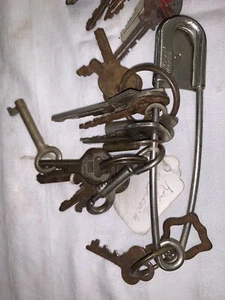One Lot Of Misc Keys on Steel Laundry Pin and More - Picture 1 of 6