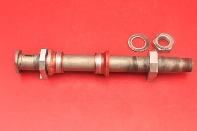 Suzuki RMZ450 RMZ 450 2007 05-22 rueda trasera eje perno tuerca espaciadores Foto 1 de 4