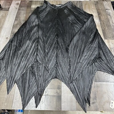 Falda negra plisada Issey Miyake talla 4 RARA Foto 1 de 4