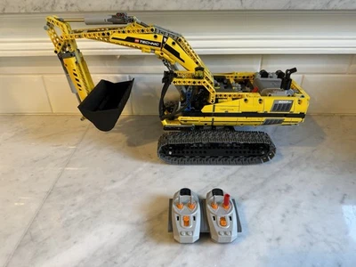 LEGO TECHNIC: Excavadora Motorizada (8043) Totalmente Montada Foto 1 de 4