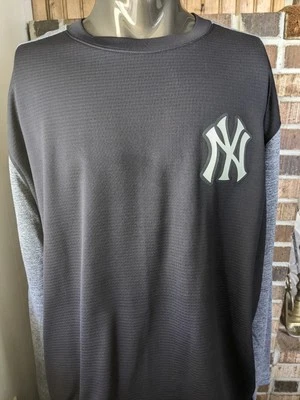 New York Yankees Sweater Long Sleeve Majestic Therma Base Sweatshirt Black 2XL * - Image 1 of 4