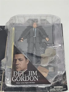 Diamond Select Toys Gotham Series 1 Jim Gordon Actionfigur Neu - Bild 1 von 5