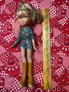 Bratz Puppe, beleuchtete Brase / Blond super lockiges Haar (?) 2001 Vintage Gebraucht, mit Ohrringen - Bild 1 von 5
