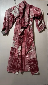 SNUGGIE Texas A&M Aggies Original TV Blanket Sleeves Fleece NWT Gig Em - Picture 1 of 4