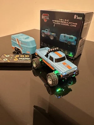 Combo de camión/remolque de 2 piezas totalmente funcional 1:64 R/C con iluminación LED ect. Foto 1 de 2
