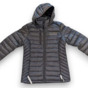 Large Cutter & Buck Clique Hudson Puffer Jacket Womens Zip Hood NetApp Microsoft - Picture 1 of 15