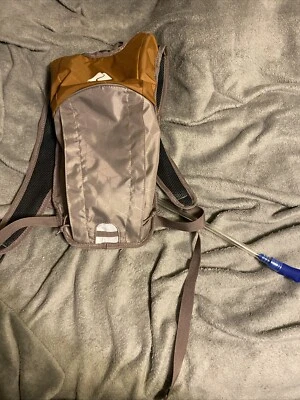 water backpack - Image 1 of 4