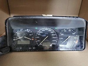 VW Passat 35i Tacho Kombiinstrument mit MFA & bis 260km/h 81117682 357919033CT - Bild 1 von 3