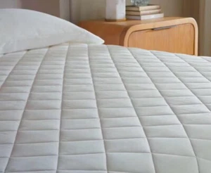 SAATVA Queen Size Mattress Pad Cover Organic Cotton NEW IN BOX - Retail is $265 - Picture 1 of 5