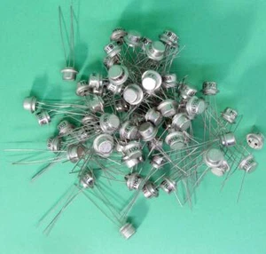 50 pcs Vintage Germanium transistor USSR P-N-P MP41 (МП41) ~ AC540 - Picture 1 of 4