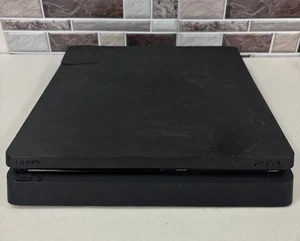 Consola de sistema Sony PS4 Slim PlayStation 4 CUH-2215B negra solo para piezas leer - Imagen 1 de 22