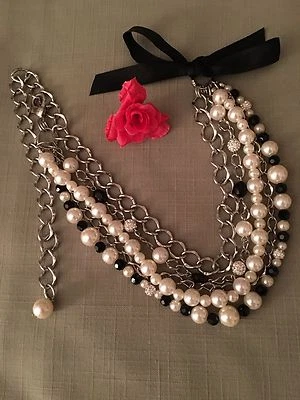 WHBM 黑色喷射人造珍珠水晶水钻链带全新无标签中号可调节 — 第 1/4 张图片