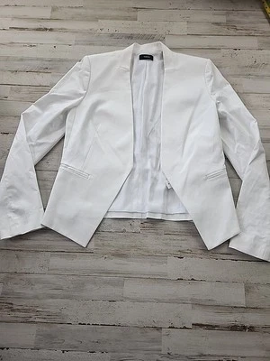 Theory Blazer Size 8 Open Front Collarless White Asymmetrical Tuxedo  Pleated - Image 1 of 4