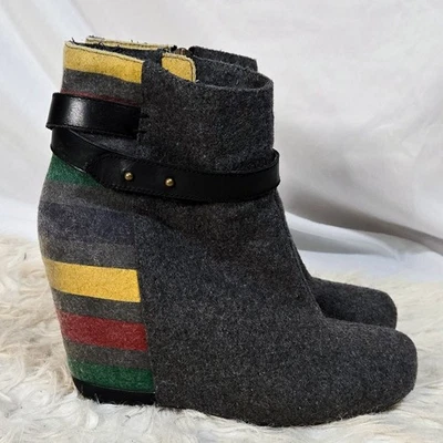 Vintage Y2K Hidden Wedge Ankle Boots 8 Booties Gray Stripe Indie Sleeze Zipper - Image 1 of 4