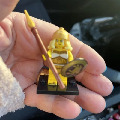 LEGO MINIFIGURES COLLECTION ~ Series 12 ~ 71007 ~ Battle  Goddess #5 - Image 1 of 4