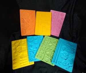 Wilton Silicone Mold lot of 7 / Candy mold /floral / animal / bows / SKT Bakery - Picture 1 of 7