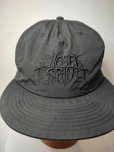 Chelsea Grin Band schwarz auf schwarz bestickt Mütze - WIE FARBE SURF - Bild 1 von 9