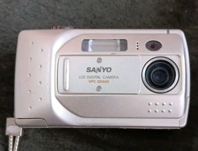 SANYO (VPC-SX500) LCD Digital *Camera*  1360x1024 Pixels - Image 1 of 3