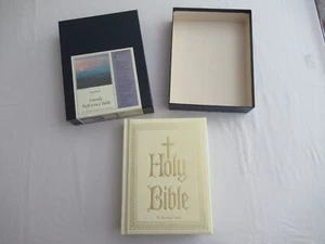 READ* HOLY BIBLE NELSON Family Bible New American Catholics 744W Red Letter Ed. - Picture 1 of 17