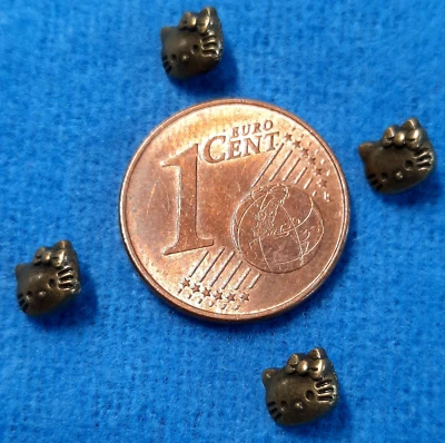 4 Mini-Knöpfe, 4 x 6 mm, Katzenkopf mit Schleife, Öse, tierische Puppenhaus-Mode - Bild 1 von 2