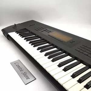 Korg 01 W FD + Gehäuse 61 Tasten Musik Workstation Keyboard Synthesizer Digit... - Bild 1 von 15