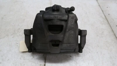 Pinza de freno delantera izquierda del lado del conductor Volkswagen Passat 2012-2015 OEM Foto 1 de 4