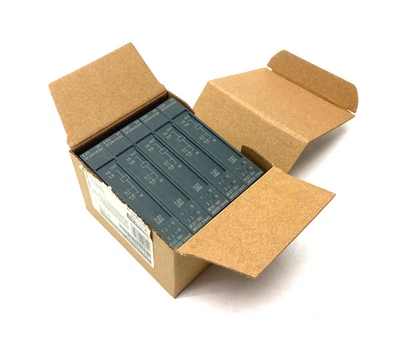 Siemens 6ES7 132-4BD02-0AA0 SIMATIC ET 200S Digital Output Module BOX OF 5 - Image 1 of 4