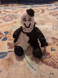 TERRIFIER PELUCHE! Con seghetto e sacchetto della spazzatura SPENCERS* RARO! HTF*  - Foto 1 di 18