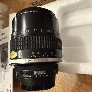 [MINT] Nikon Ai-s Nikkor 105mm f/1.8 MF Telephoto AIS Lens USA. w/RETAIL BOX! - Picture 1 of 8